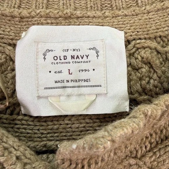Old Navy Women's Chunky Cable Knit Sweater Size L Tan Cardigan Big Button‎ Front - Picture 5 of 8